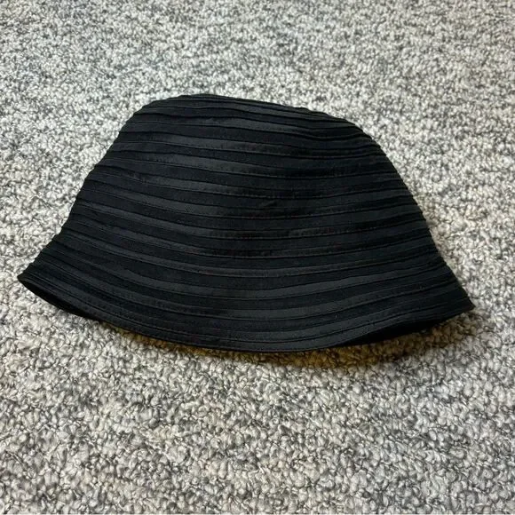 The Limited Women’s Black Bucket Hat One Size - Picture 2 of 6